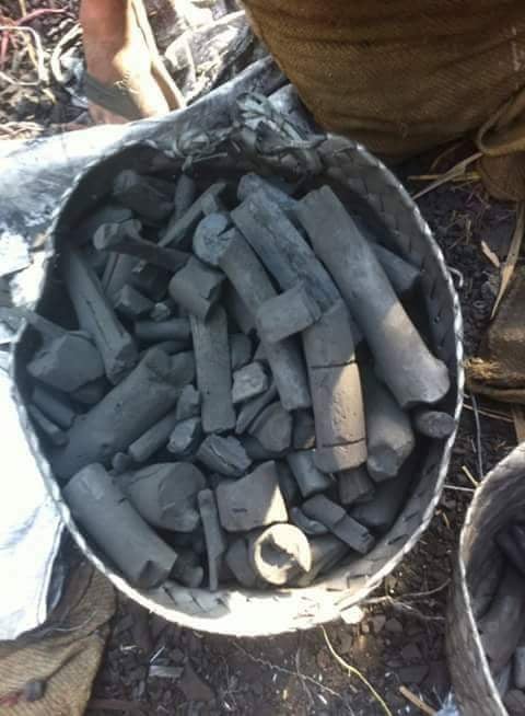 فحم صومالي رقم 1 من شركة فحم الوادي حيث يتميز الفحم الصومالي رقم 1 بالجودة والسعر المنافس لجميع الاسواق العربية اطلبة الأن