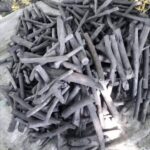 اكتشف لماذا يعد فحم الآيين النيجيري الوحش الكاسر في عالم الشواء. دليل شامل حول مميزاته التقنية، أسعاره لعام 2026، وكيفية استيراده نخب أول مع شركة الوادي